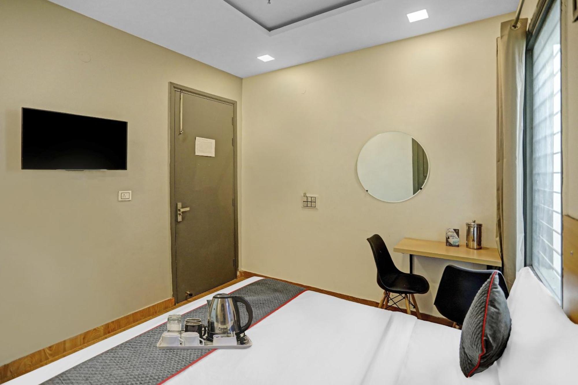Super Townhouse Mannat Rohini 16 Hotel Delhi  Exterior photo