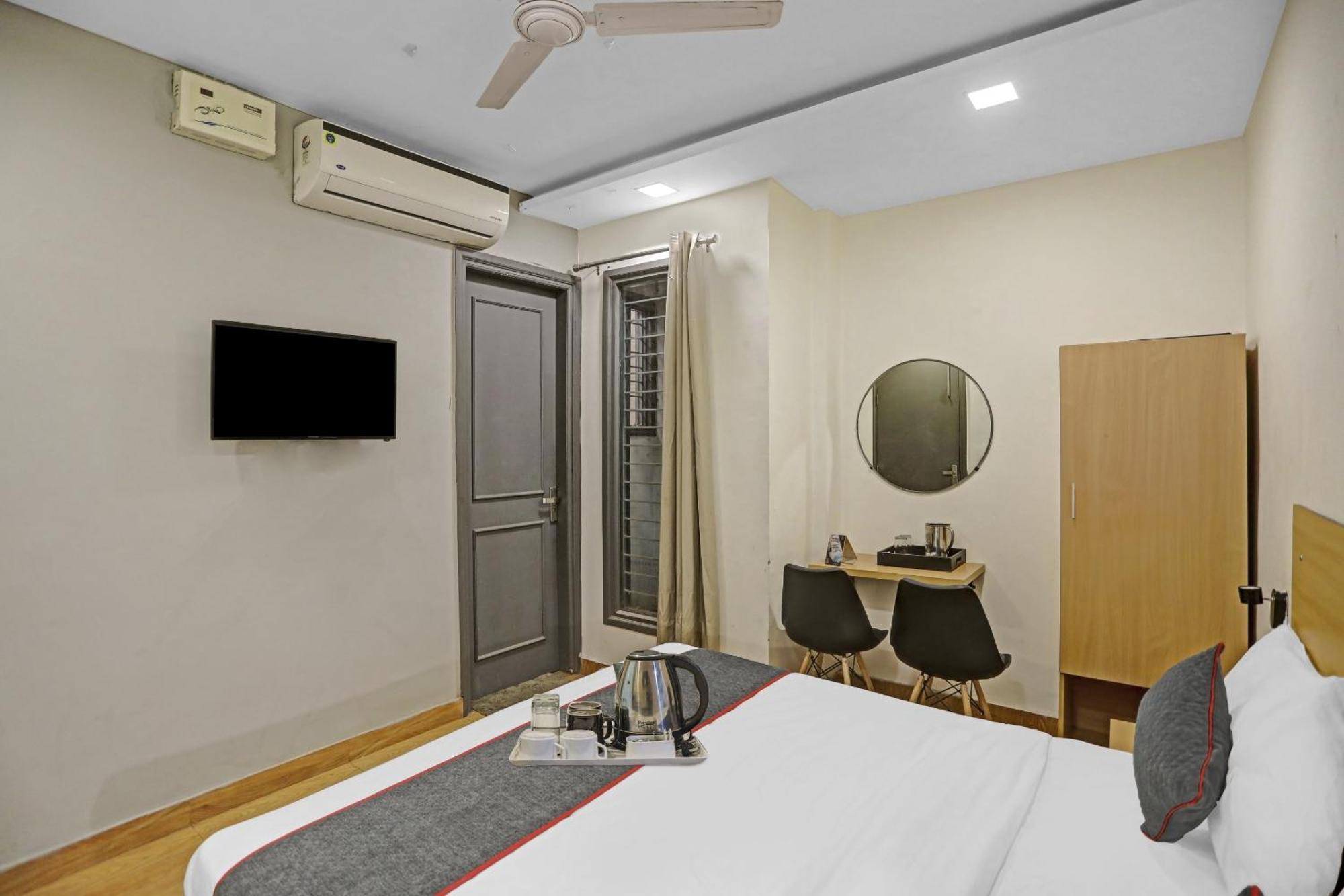 Super Townhouse 654 Hotel New Delhi Exterior photo